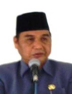 7.	Drs. H. Zainal Arifin