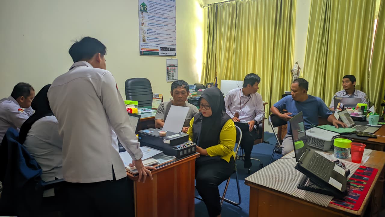 Dampak Kampanye WHO 2026, Ratusan Pelaku UMKM Serbu Kemenag Barsel Urus Sertifikasi Halal