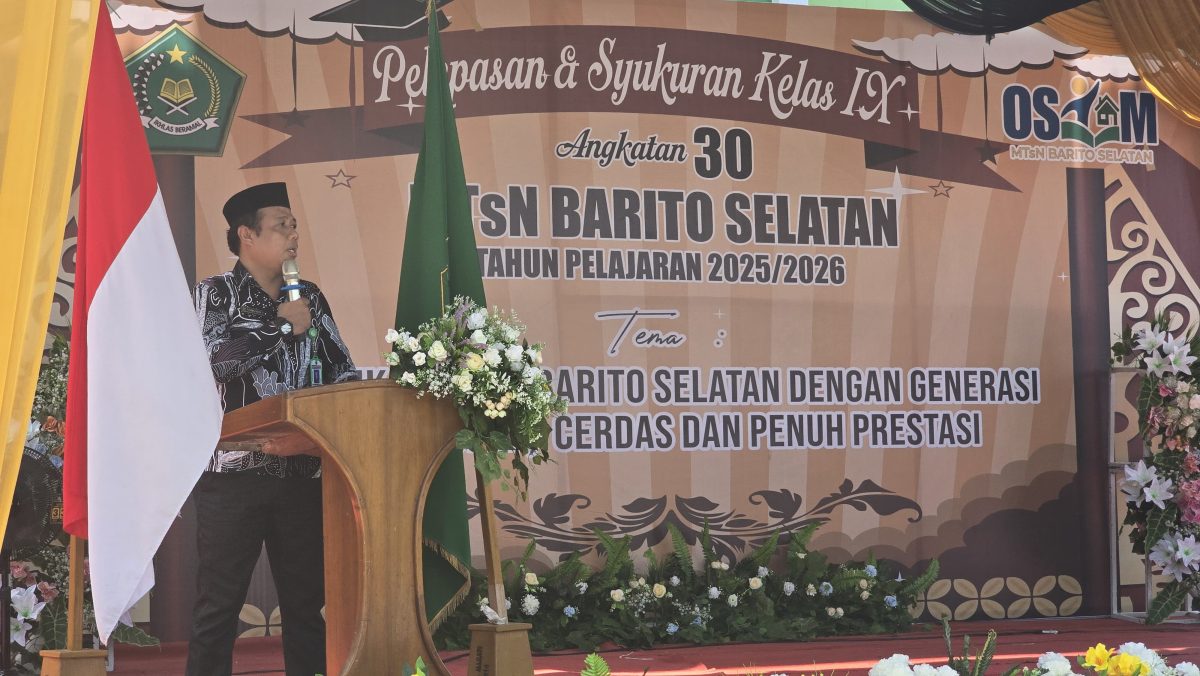Lepas 212 Siswa MTsN Barsel, Kakankemenag Ingatkan Madrasah Hindari Pungli dan Jaga Etika Digital