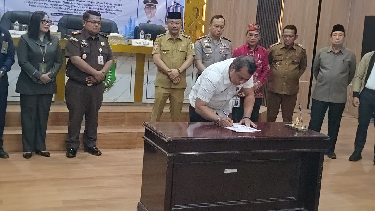 Sampul Kemenag Barsel Teken MoU Pencegahan Kekerasan Perempuan dan Anak